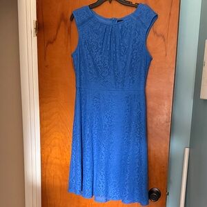 Liz Claibourne Sleeveless Lace Dress in Royal Blue